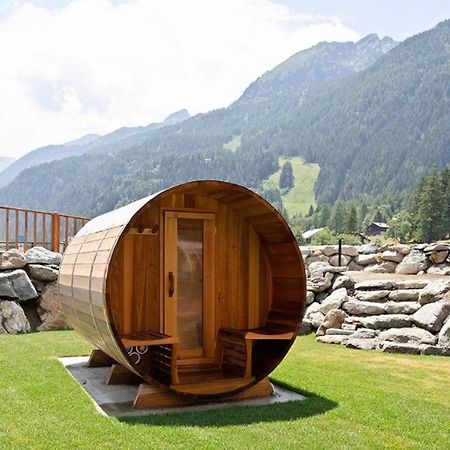 Gressoney Saint-Jean Apartments By Halldis Bagian luar foto