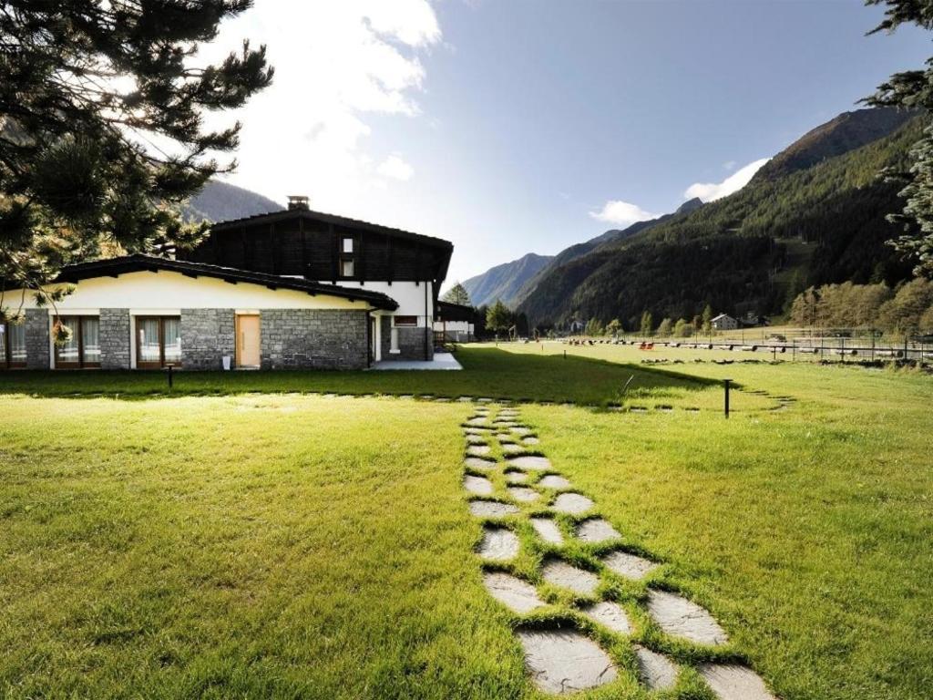 Gressoney Saint-Jean Apartments By Halldis Bagian luar foto