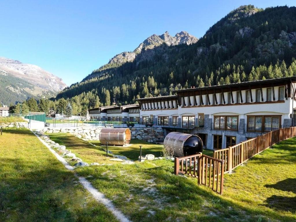 Gressoney Saint-Jean Halldis Apartments Bagian luar foto