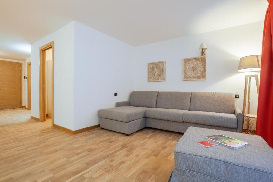 Gressoney Saint-Jean Apartments By Halldis Bagian luar foto