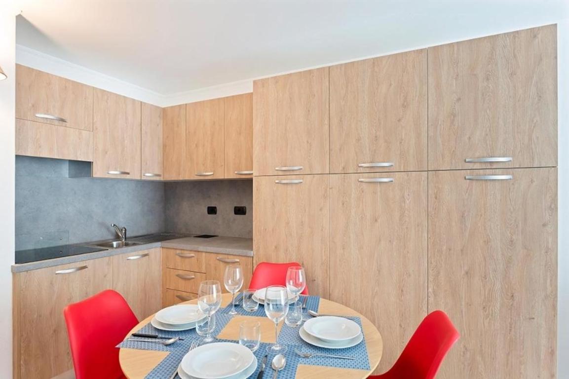 Gressoney Saint-Jean Apartments By Halldis Bagian luar foto
