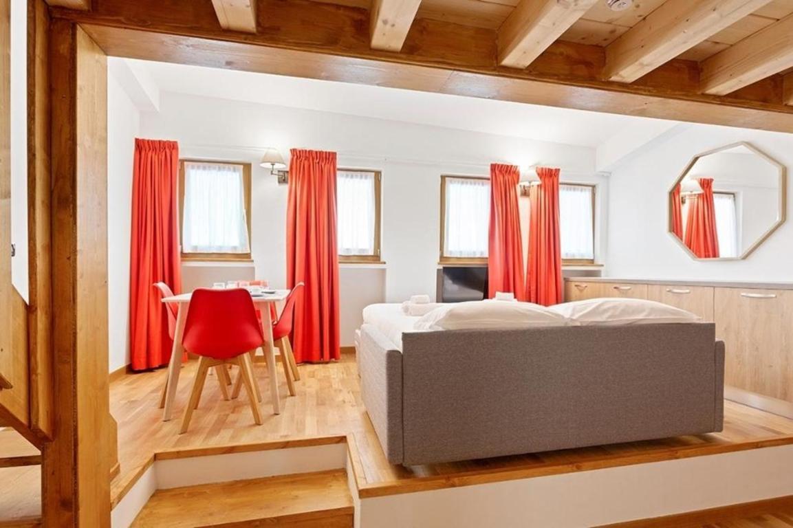 Gressoney Saint-Jean Apartments By Halldis Bagian luar foto