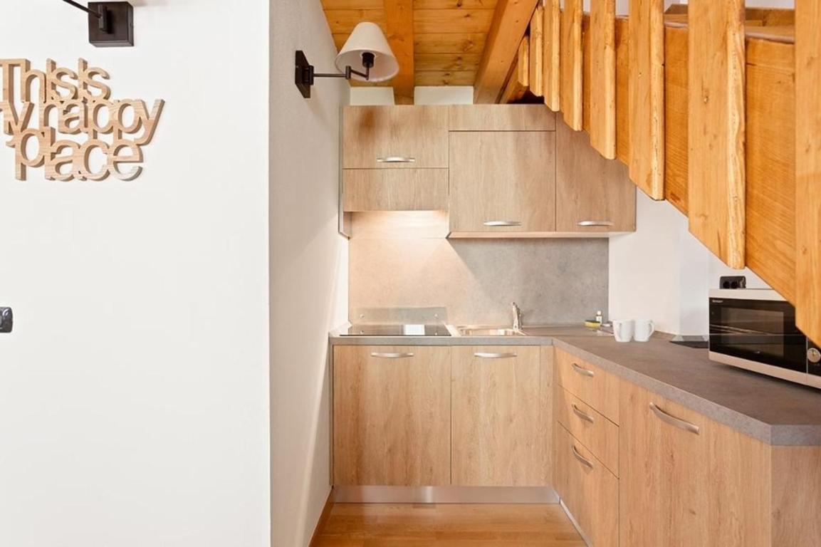 Gressoney Saint-Jean Apartments By Halldis Bagian luar foto