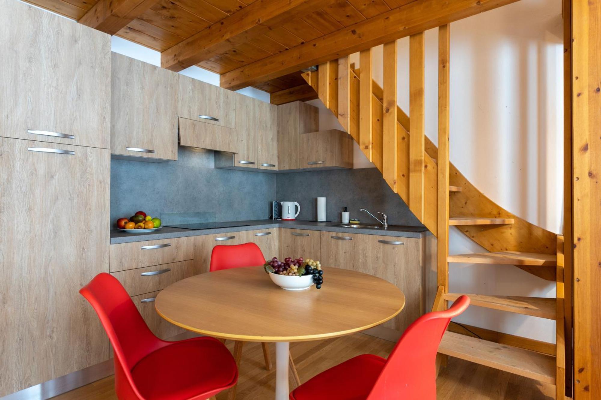 Gressoney Saint-Jean Apartments By Halldis Bagian luar foto